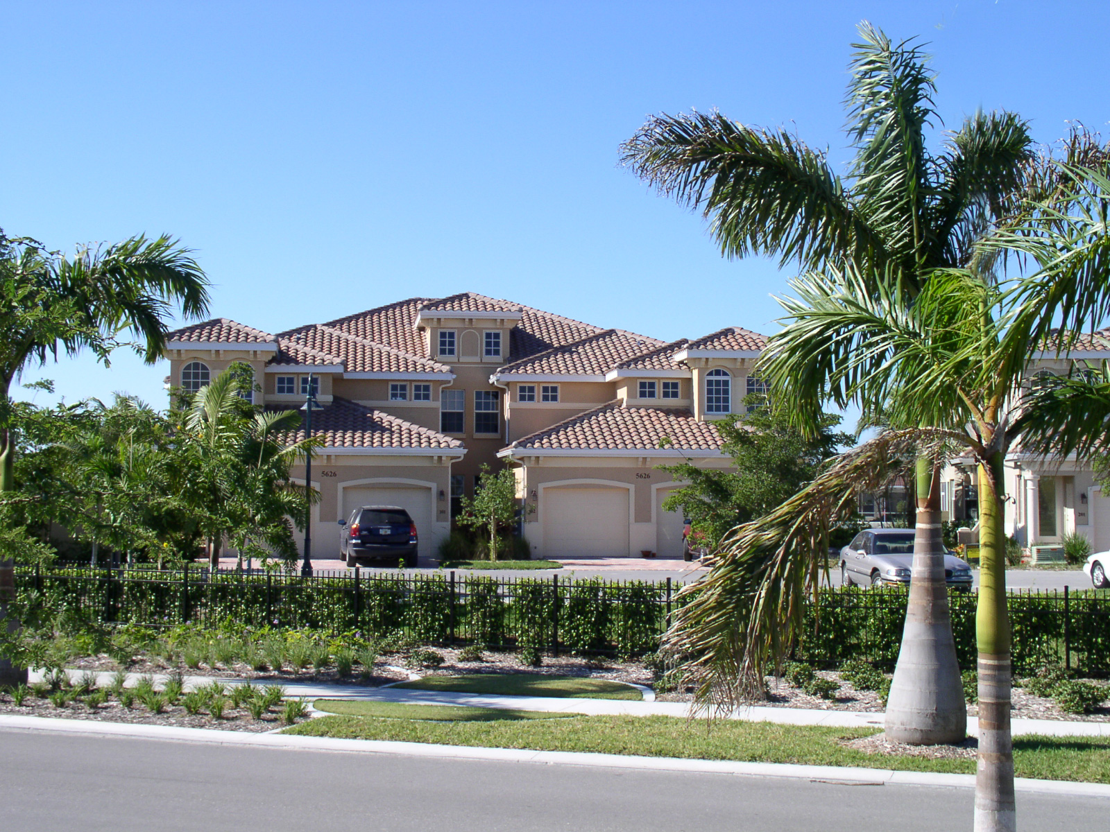 Coach Homes at Cape Harbour